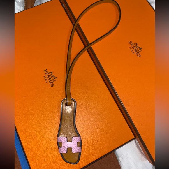 NEW HERMÈS ORAN NANO CHARM PINK - Picture 13 of 16